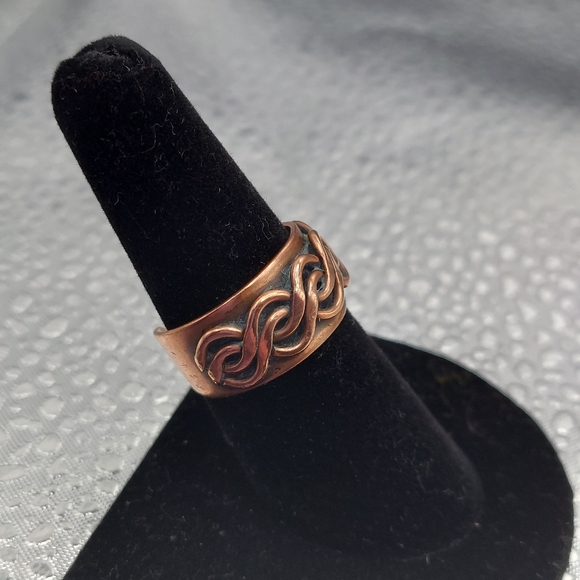 Vintage Solid Copper Braided Overlay Ring Adjustable 8 sz. GC & Very Attractive. - Picture 9 of 11